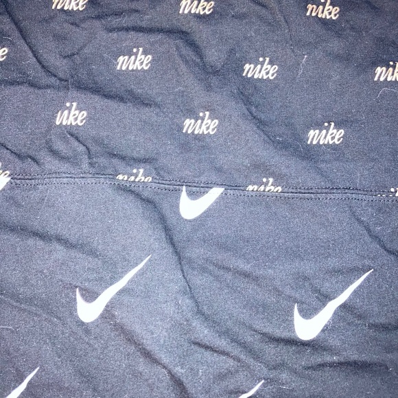 Cropped shirt - Picture 2 of 4